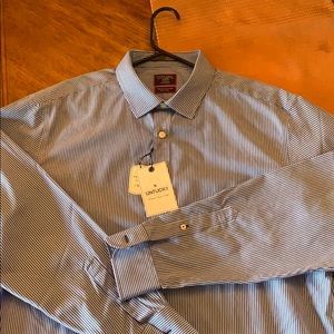 UNTUCKit Mens striped dress shirt NWT